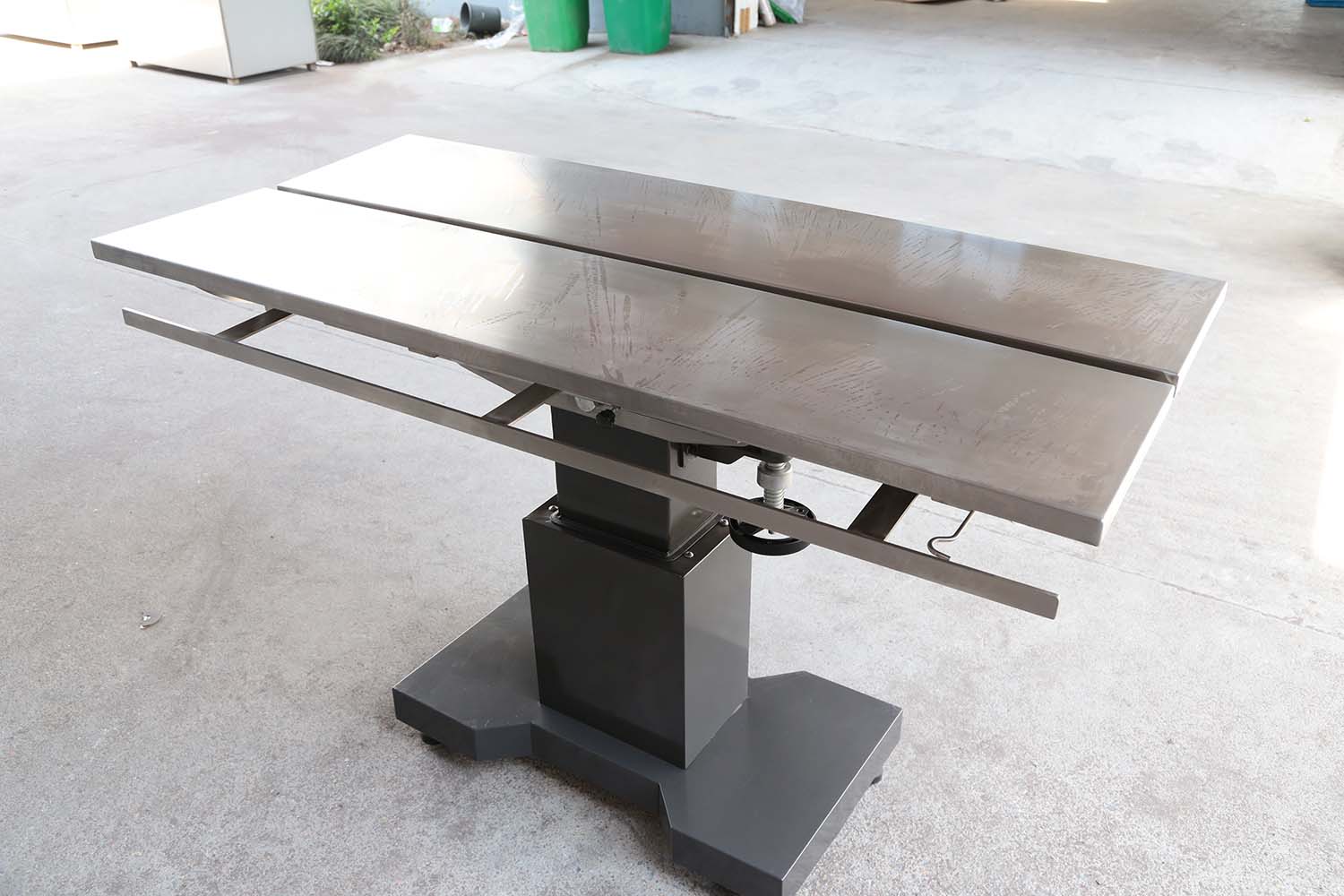 Stainless Steel Lifting Operating Table